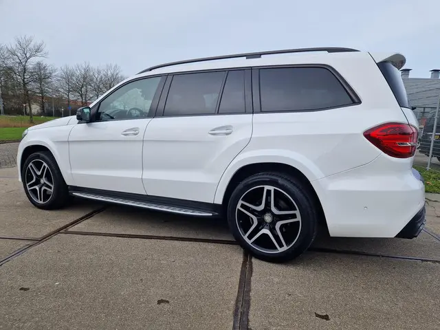 Mercedes-Benz GLS 500 4MATIC 2016 Benzine 4