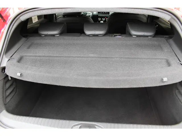 Renault Clio 1.0 TCe 90 GPF techno 2024 Benzine 9