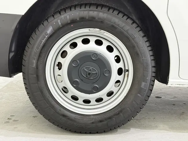 Toyota ProAce Compact 1.5 D-4D Cool Comfort 2021 Diesel 31