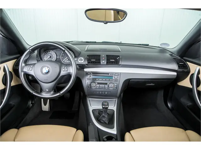 BMW 1 Serie Cabrio 120i High Executive 2012 Benzine 7
