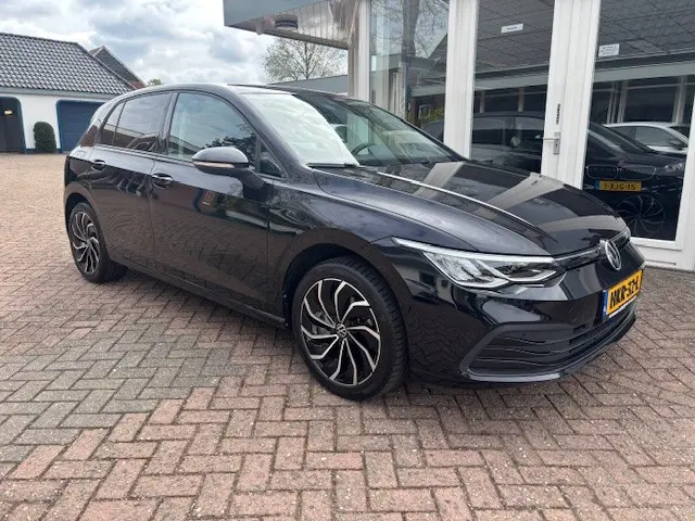 Volkswagen Golf 1.0 TSI 110pk Life Business 2023 Benzine 13