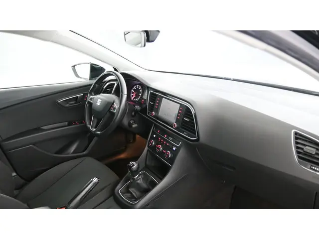 SEAT Leon ST 1.0 EcoTSI 115pk Style Connect 2016 Benzine 19