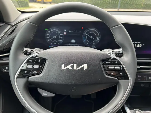 Kia Niro EV DynamicLine 64.8 kWh 2024 Elektrisch 15