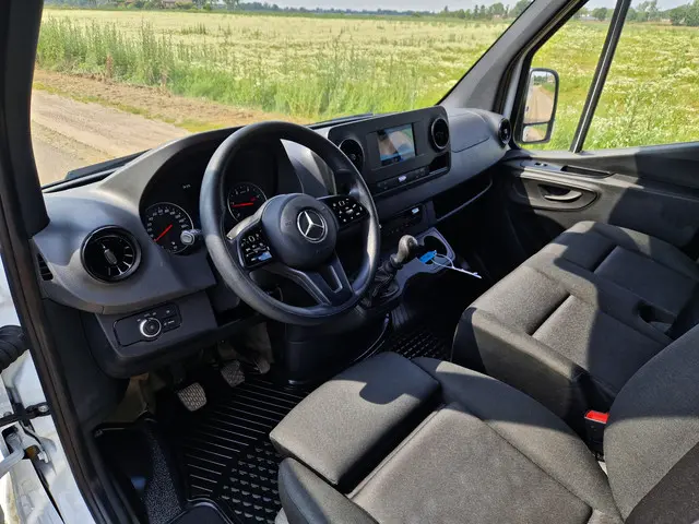Mercedes-Benz Sprinter 211 1.9 CDI L2 H2 2022 Diesel 22