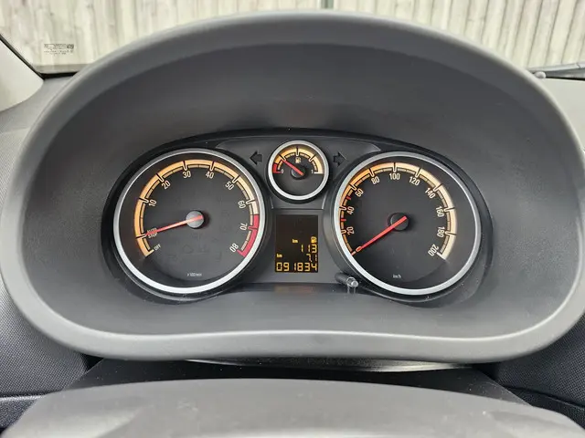 Opel Corsa 1.2-16V Berlin Airco, Cruise, NAP 2013 Benzine 7