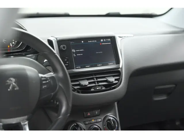 Peugeot 208 PureTech 82 Signature 2018 Benzine 48