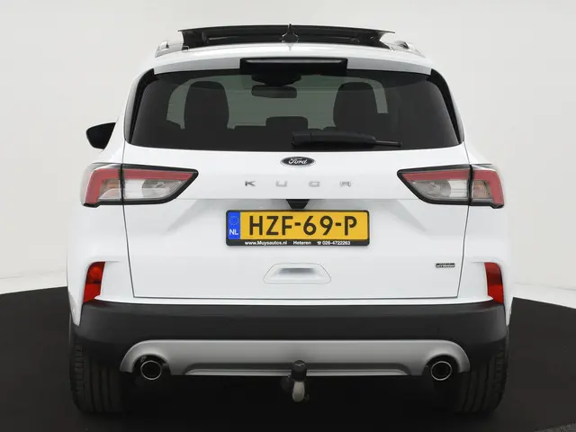 Ford Kuga 2.5 PHEV 225PK Titanium X 2021 Hybride Benzine 9