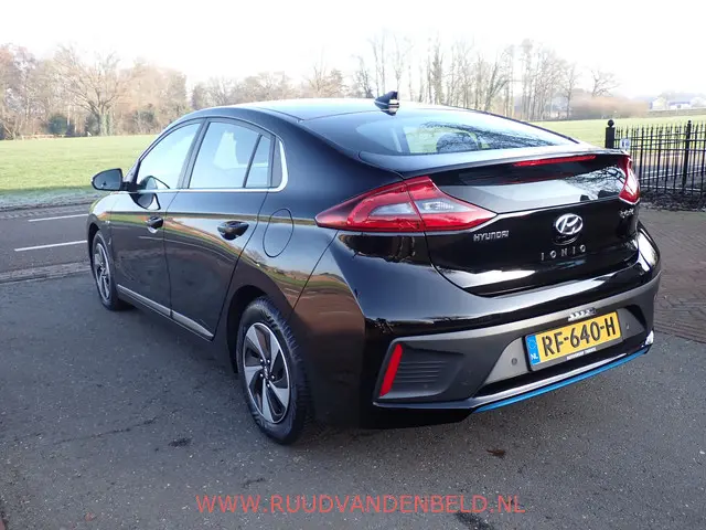 Hyundai IONIQ 1.6 GDi 2018 Hybride Benzine 5