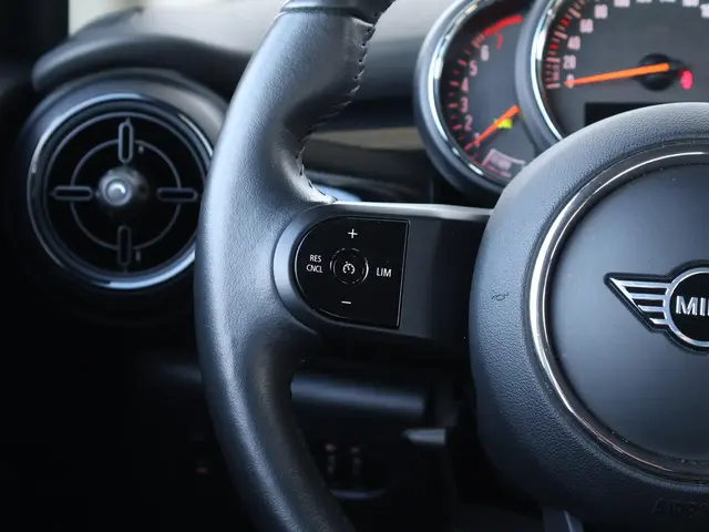 MINI Cooper Mini 1.5 Camden Edition 2023 Benzine 17