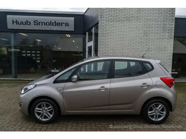 Hyundai ix20 1.4i Go! 2017 Benzine 12