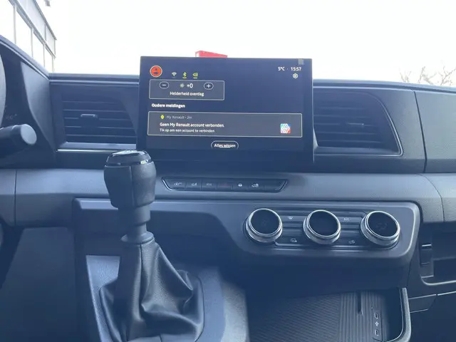 Renault Master T35 2.0 dCi 130 L2H2 Advance 2024 Diesel 9