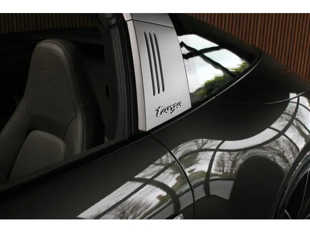 Porsche 911 3.0 4 Targa 2022 Benzine 17