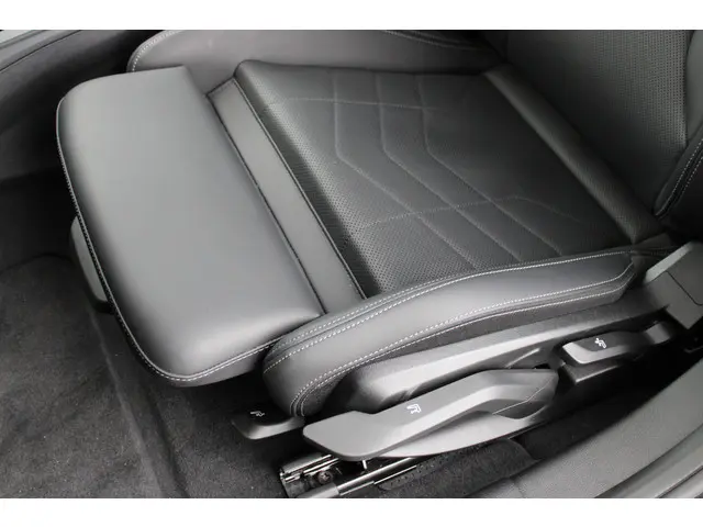 BMW 1 Serie 120 M Sport Automaat 2025 Benzine 30