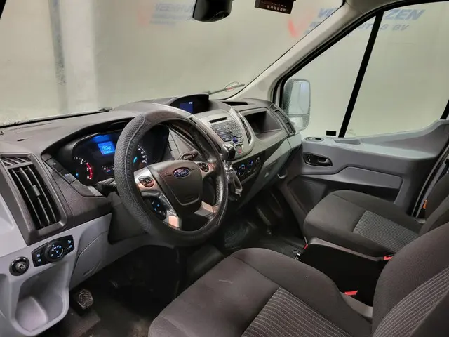 Ford Transit 2.0TDCI 130pk L2/H3 Euro 6! 2017 Diesel 4