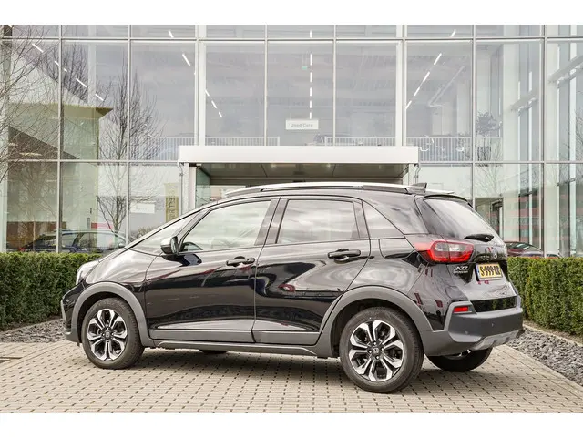 Honda Jazz 1.5i e:HEV CROSSTAR 2023 Hybride Benzine 37