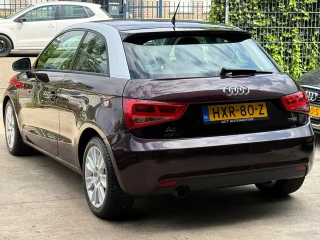 Audi A1 1.2 TFSI Attraction 2012 Benzine 6