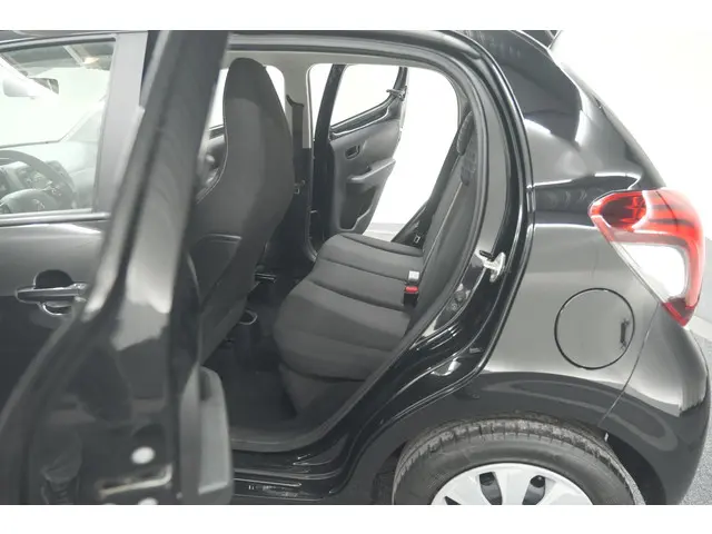 Peugeot 108 1.0 e-VTi Active 2021 Benzine 23