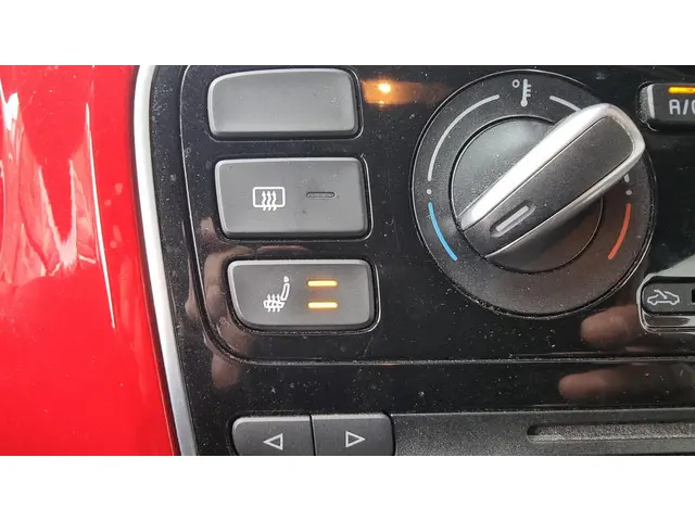 Volkswagen up! 1.0 cross up! BlueMotion 2014 Benzine 16