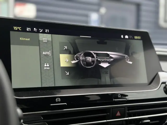 Citroën C5 X 1.2 Hybrid 145pk Max 2026 Hybride Benzine 19