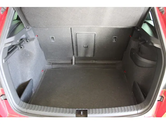 Škoda Karoq 1.5 TSI ACT Sportline Business 2021 Benzine 14