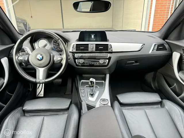 BMW 1 Serie 118i M-sport Pano Leder Led 2018 Benzine 23