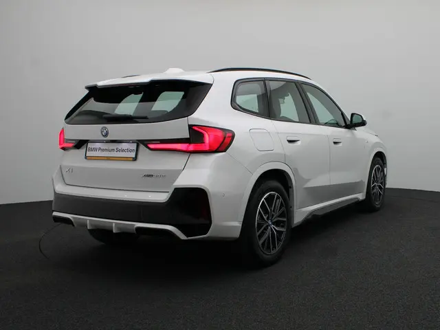 BMW X1 xDrive30e 2024 Hybride Benzine 2