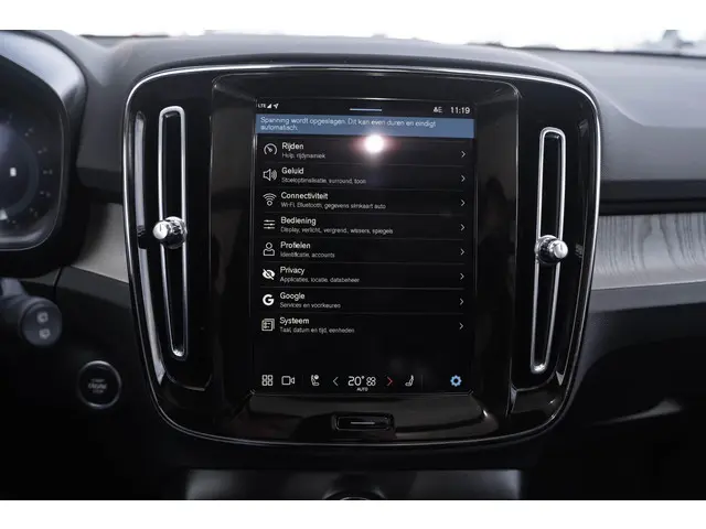 Volvo XC40 2.0 B4 Ultra Dark 2024 Benzine 51