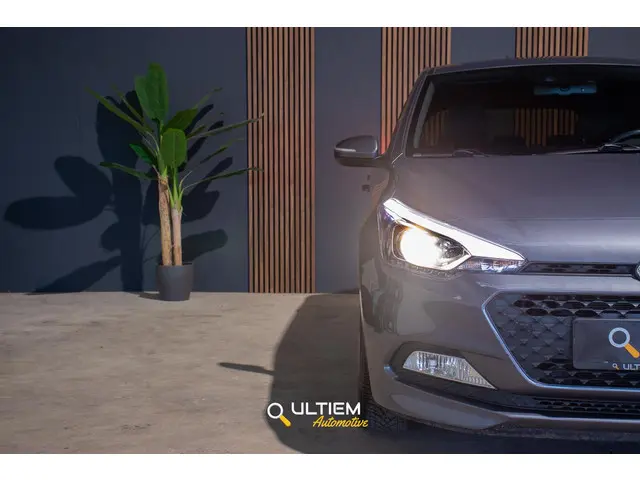 Hyundai i20 1.2 HP i-Motion Premium 2017 Benzine 19