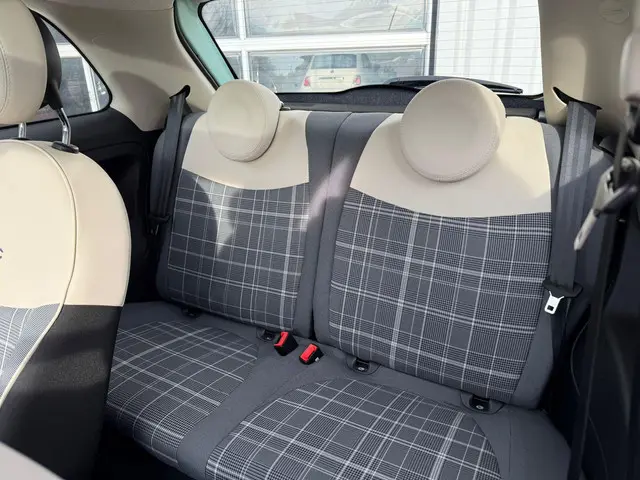 Fiat 500 1.2 Lounge 2019 Benzine 17