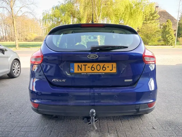Ford Focus 1.0 Lease Edition, Start moeilijk 2017 Benzine 8