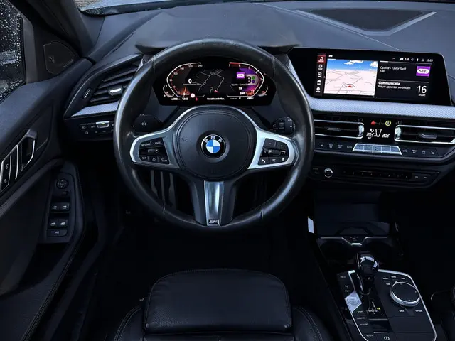 BMW 1 Serie 118i High Executive Edition 2020 Benzine 15