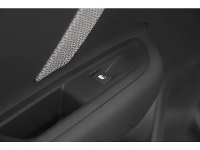 Citroën C4 Puretech 130 EAT8 Shine 2021 Benzine 29