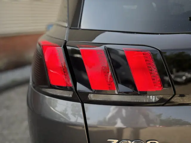 Peugeot 3008 1.2 PureTech GT Line 2018 Benzine 27