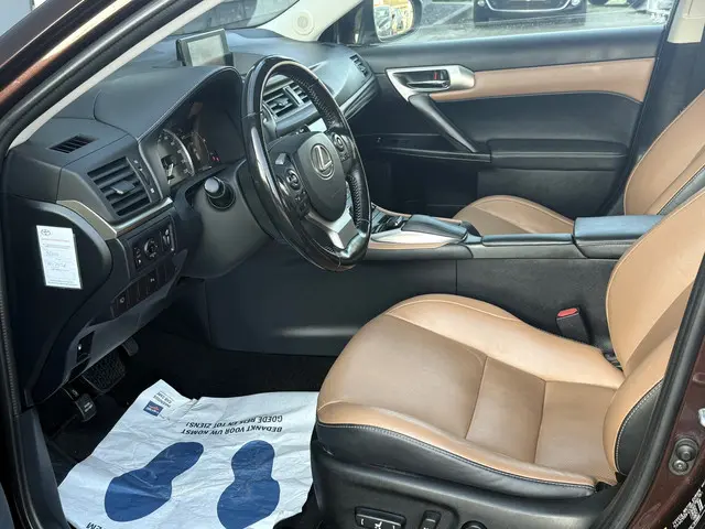 Lexus CT 200h Luxury Line 2017 Hybride Benzine 10