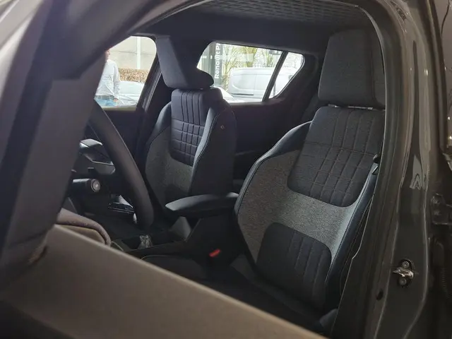 Renault 4 comfort range techno 52 kWh 2026 Elektrisch 9