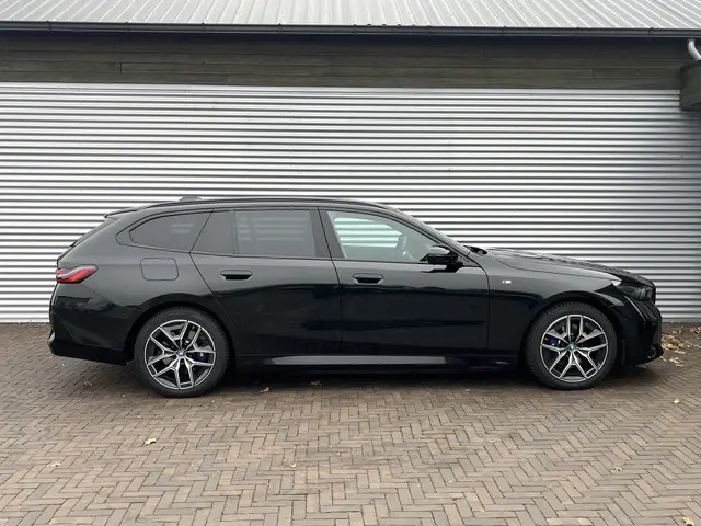 BMW 5 Serie Touring 530e xDrive 2024 Hybride Benzine 7
