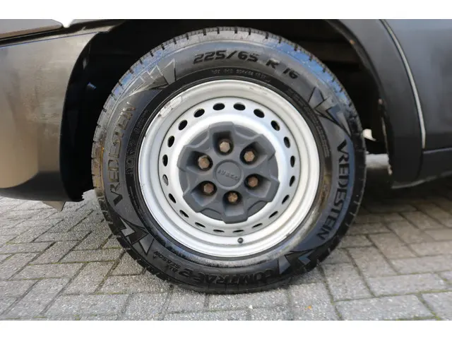Iveco Daily 35S14 L2 H2 Airco 3.5T Trekhaak 2017 Diesel 28
