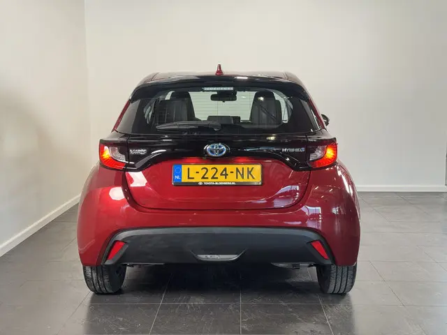 Toyota Yaris 1.5 Hybrid Active 2021 Hybride Benzine 6