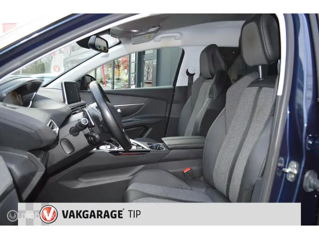 Peugeot 5008 1.6T GT-Line 7-pers. 2019 Benzine 27