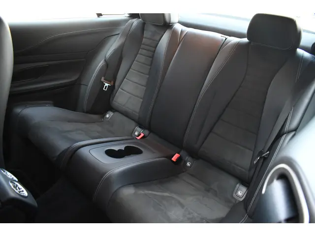 Mercedes-Benz E-Klasse Coupé 200 AMG Line 2020 Benzine 11