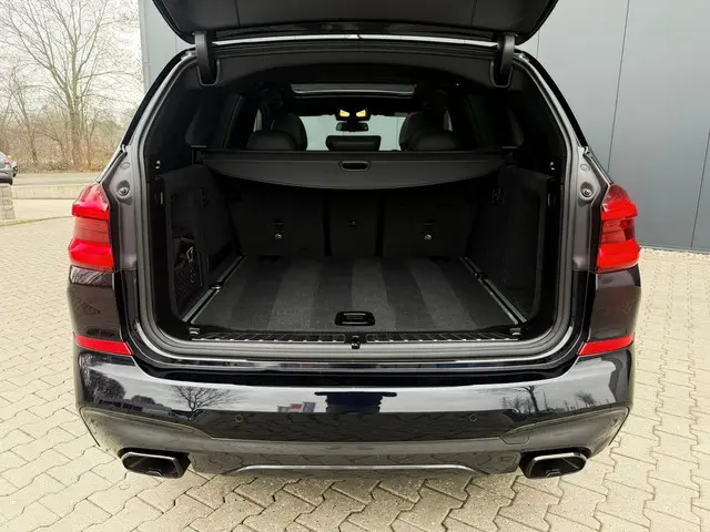 BMW X3 xDrive20i M-sport / pano / HUD / tr.hk / H&K 2020 Benzine 29