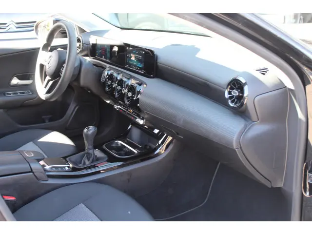 Mercedes-Benz A-Klasse 160//Navi//Cruise//Camera!! 2021 Benzine 24