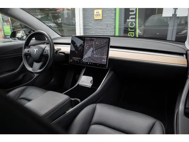 Tesla Model 3 Long Range AWD 75 kWh 2019 Elektrisch 19