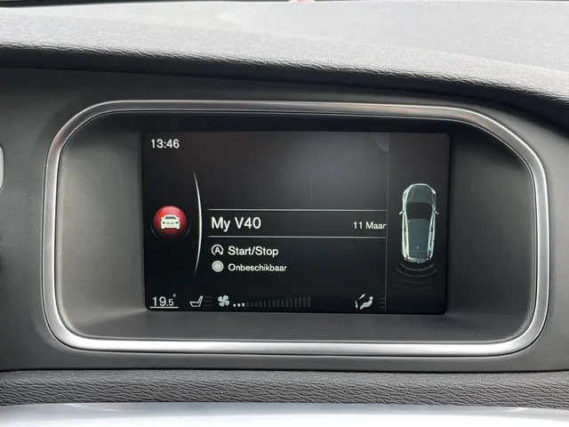 Volvo V40 2.0 T3 Momentum 2016 Benzine 77