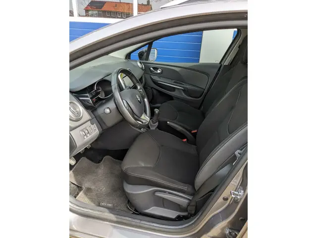 Renault Clio Estate 0.9 TCe Night&Day 2016 Benzine 9