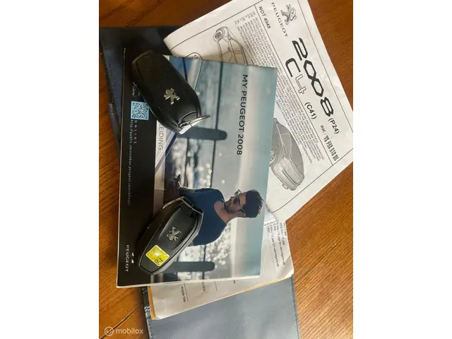 Peugeot 2008 1.2 PureTech Allure 2021 Benzine 23