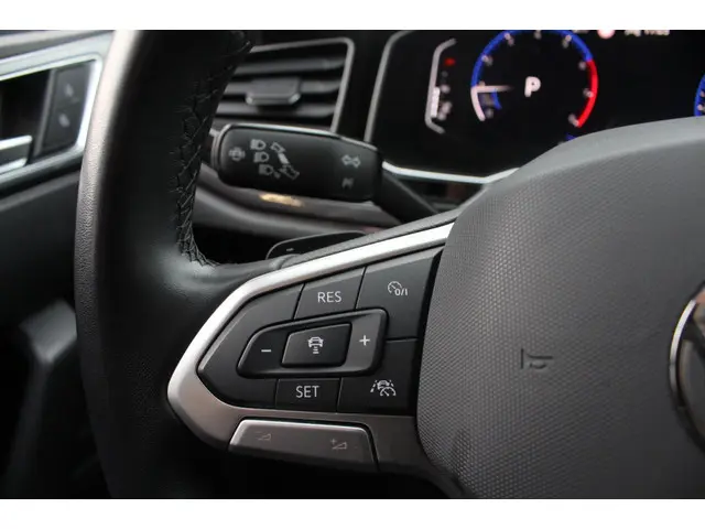 Volkswagen Polo 1.0 TSI DSG Navigatie 2021 Benzine 16