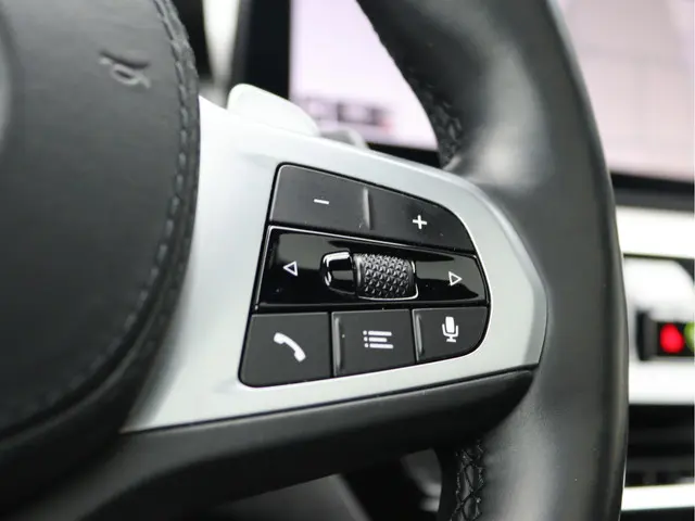 BMW 5 Serie 520i M-Sport High Executive 2021 Benzine 44