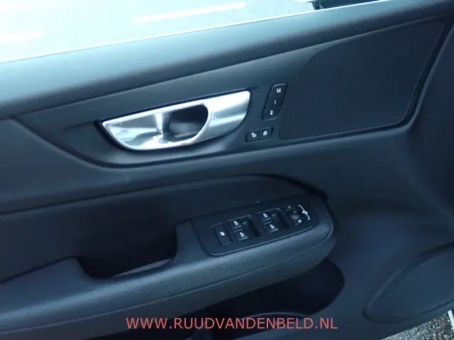 Volvo V60 2.0 B3 2020 Hybride Benzine 14