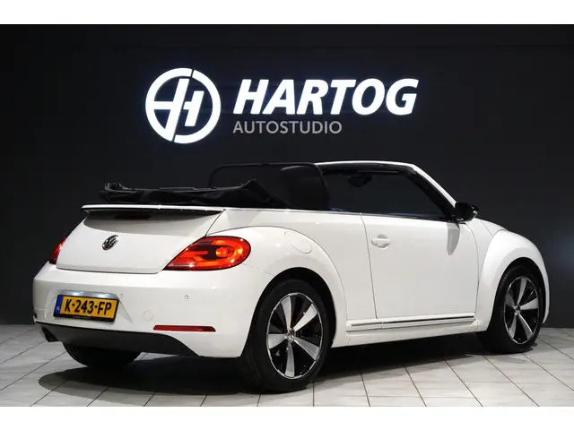 Volkswagen Beetle Cabriolet 1.2 TSI Club 2016 Benzine 2